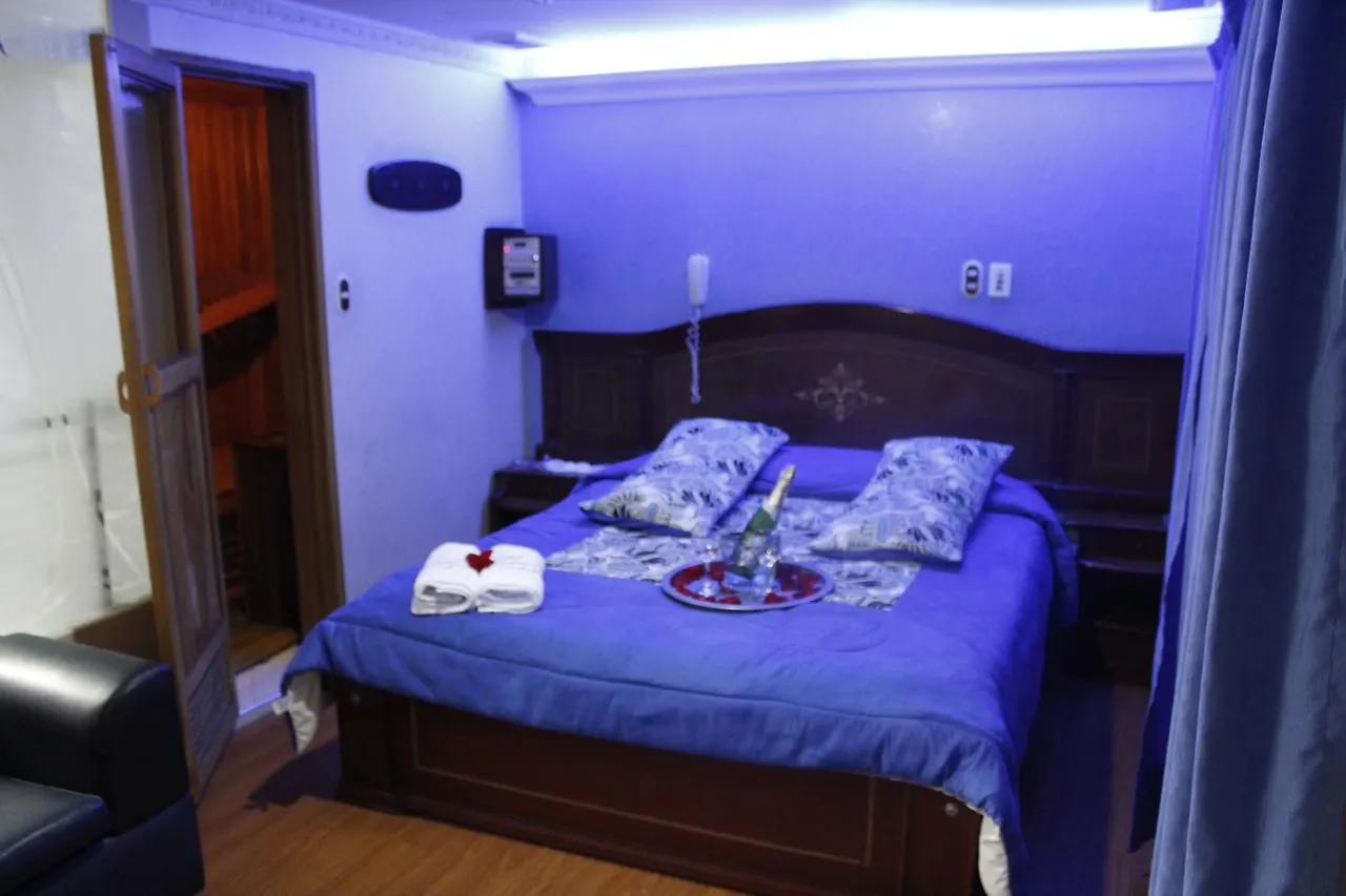 Motel Piramides De Cristal Bogotá Colombia