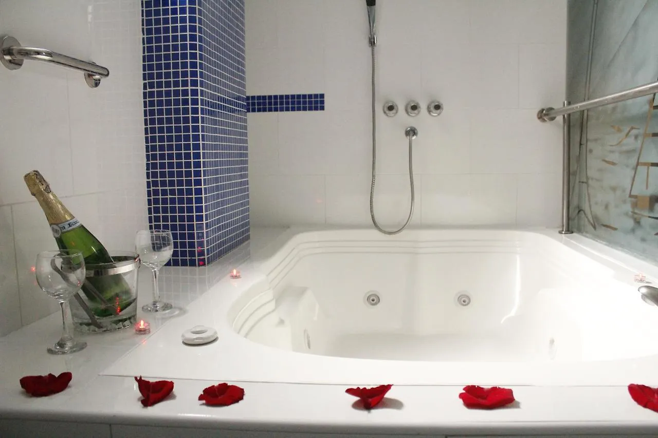 Motel Piramides De Cristal Bogotá Colombia