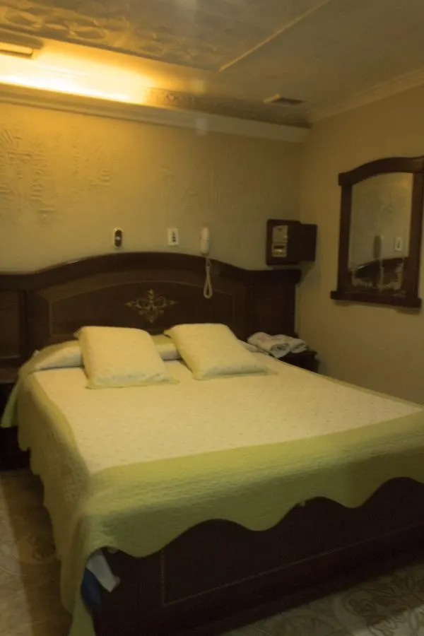 Motel Piramides De Cristal Bogotá